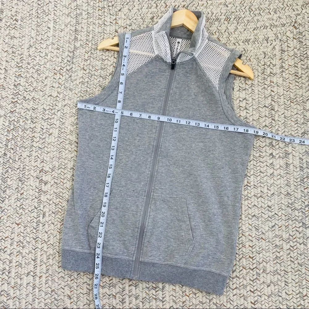 Fabletics Temecula gray zipper vest size small - Picture 5 of 7